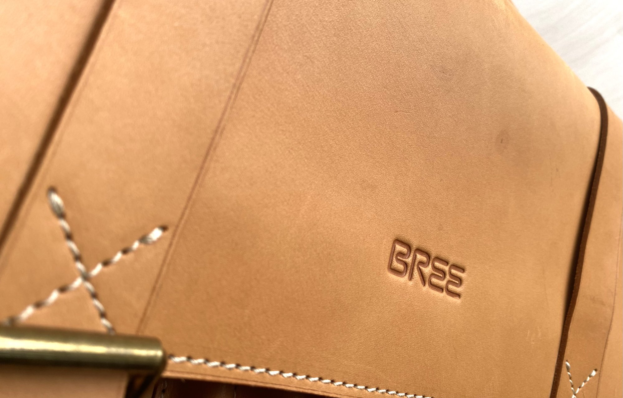 BREE Elch フラップ側面 BREEロゴ ベルト部分